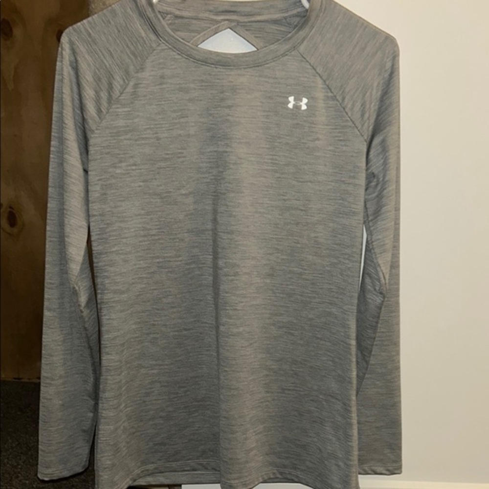 New Under Armour Women’s Long Sleeve Top Gray- Small